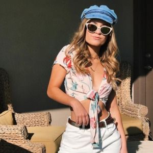 Meet your Posher, Rayna